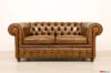 Sofá Chesterfield de cuero antiguo marrón con efecto de segunda mano