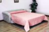 Cama doble abierta con edredón