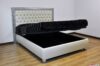 Cama de lujo con cabecero capitonné y marco de pan de plata