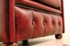 Sillón pequeño Chester base abotonada