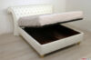 Cama tapizada en piel marfil