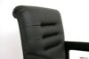Silla de oficina elegante con respaldo tapizado